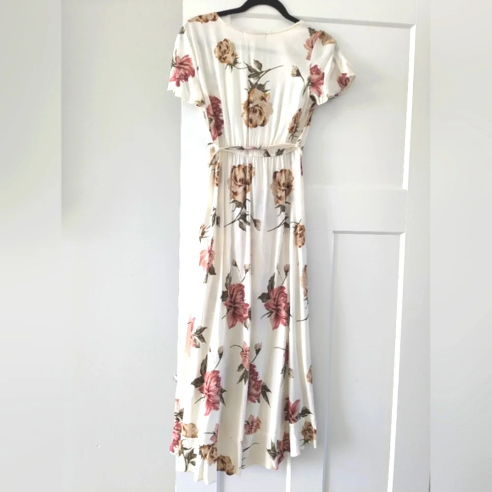 Flower Ruffle Dress - Picture 3 of 5